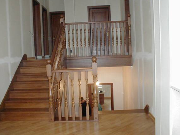 лестницы из дерева