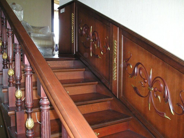 лестницы из дерева