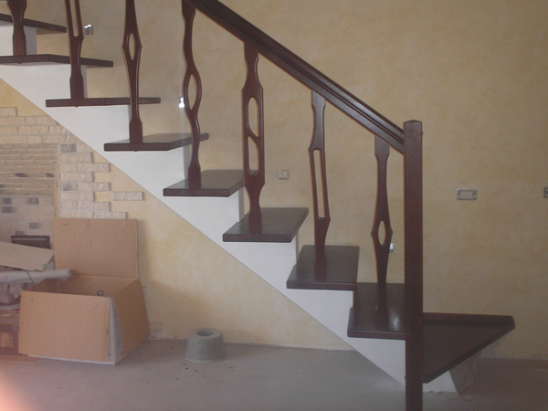 лестницы из дерева