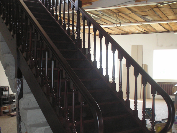 лестницы из дерева